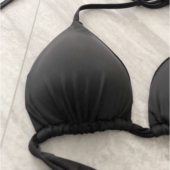Black Bikini 🖤 - Picture 7 of 8